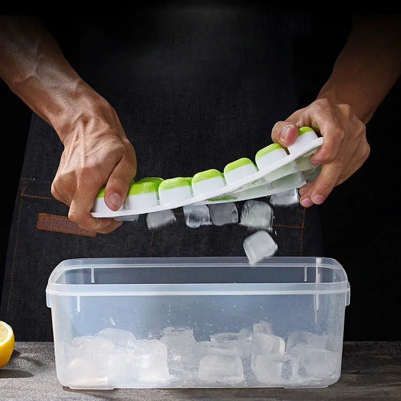 Ice Cube Tray With Lid