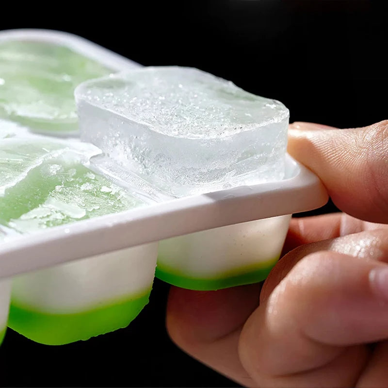Ice Cube Tray With Lid