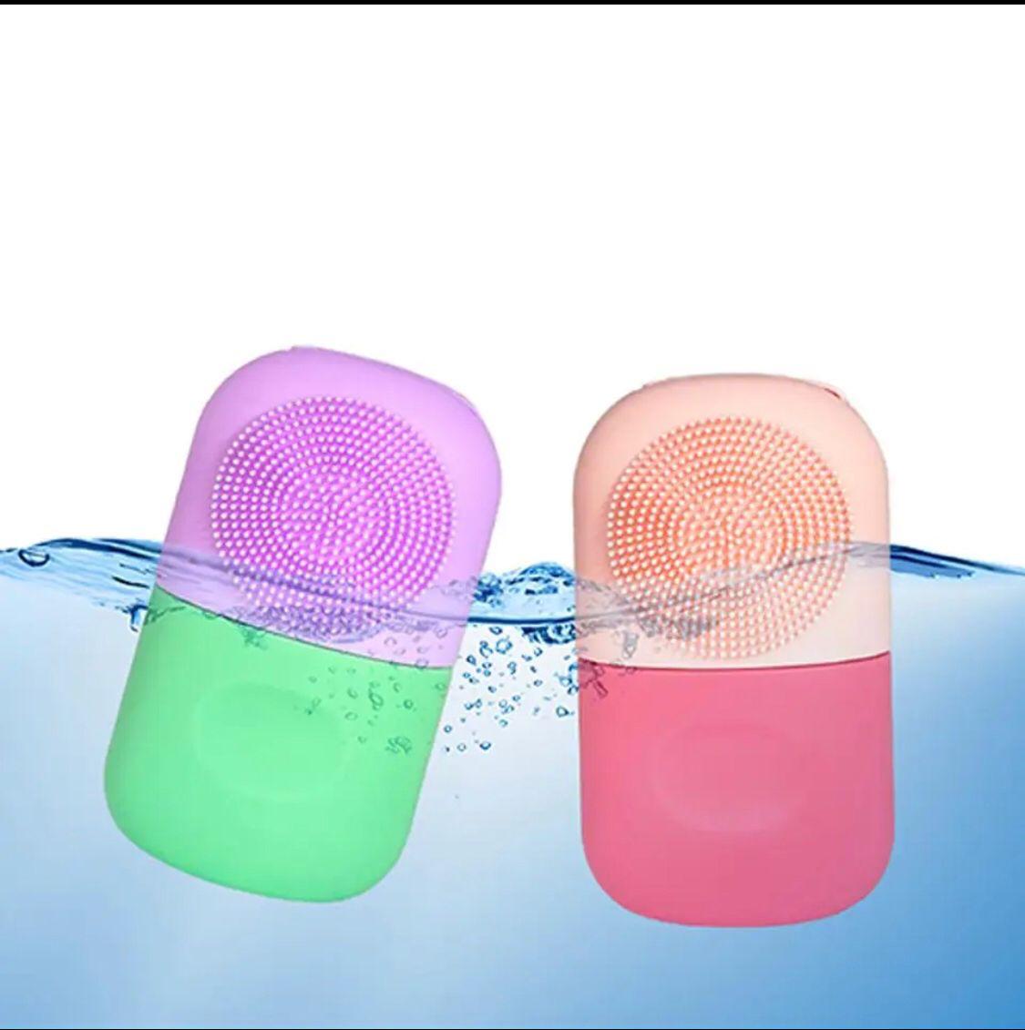 Silicone Ice Roller With Face Massager